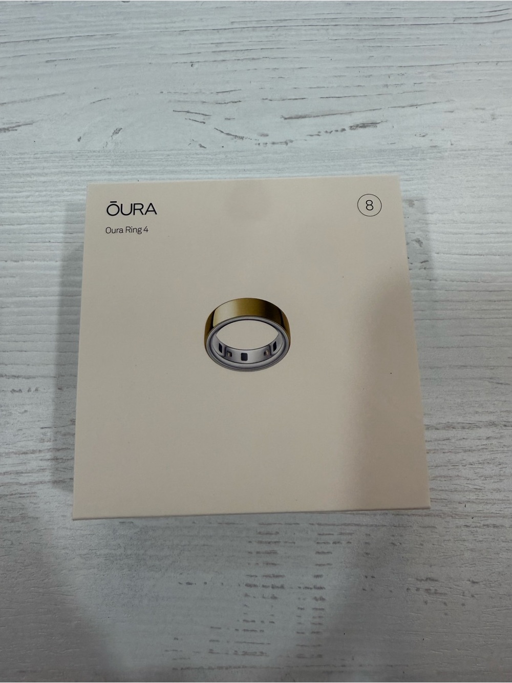 Oura Ring 4 - Gold and White Packaging